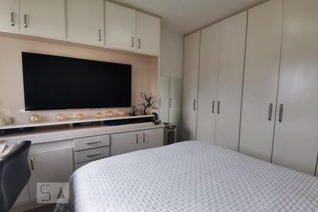 Apartamento à venda com 190m², 4 quartos e 3 vagas Apartamento à venda com 190m², 4 quartos e 3 vagasQuarto-1