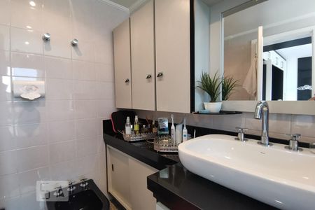 Apartamento à venda com 190m², 4 quartos e 3 vagas Apartamento à venda com 190m², 4 quartos e 3 vagasDetalhe do Banheiro da Suíte