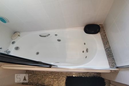 Apartamento à venda com 190m², 4 quartos e 3 vagas Apartamento à venda com 190m², 4 quartos e 3 vagasDetalhe do Banheiro da Suíte