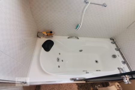 Apartamento à venda com 190m², 4 quartos e 3 vagas Apartamento à venda com 190m², 4 quartos e 3 vagasDetalhe do Banheiro da Suíte