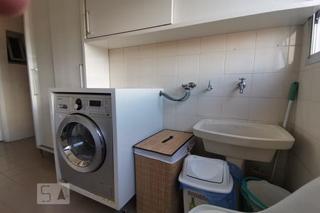 Apartamento à venda com 190m², 4 quartos e 3 vagas Apartamento à venda com 190m², 4 quartos e 3 vagasDetalhe da área de serviço