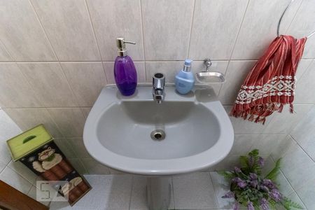 Casa à venda com 178m², 3 quartos e 2 vagas Casa à venda com 178m², 3 quartos e 2 vagasLavabo