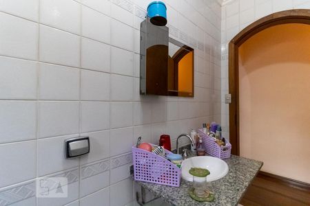 Casa à venda com 178m², 3 quartos e 2 vagas Casa à venda com 178m², 3 quartos e 2 vagasBanheiro