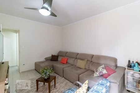 Casa à venda com 178m², 3 quartos e 2 vagas Casa à venda com 178m², 3 quartos e 2 vagasSala de Estar