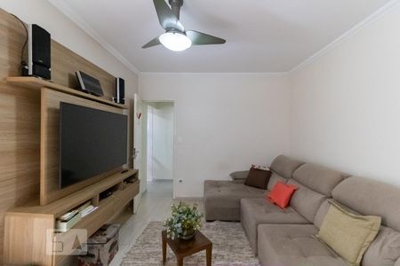 Casa à venda com 178m², 3 quartos e 2 vagas Casa à venda com 178m², 3 quartos e 2 vagasSala de Estar