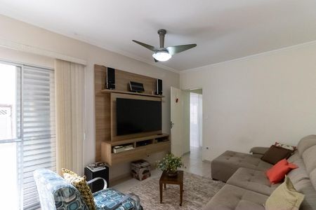 Casa à venda com 178m², 3 quartos e 2 vagas Casa à venda com 178m², 3 quartos e 2 vagasSala de Estar