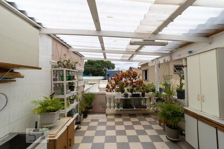 Casa à venda com 178m², 3 quartos e 2 vagas Casa à venda com 178m², 3 quartos e 2 vagasVista do Quarto de Serviço