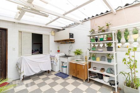 Casa à venda com 178m², 3 quartos e 2 vagas Casa à venda com 178m², 3 quartos e 2 vagasLavanderia