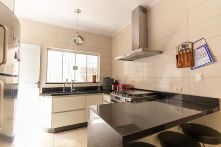 Casa à venda com 180m², 3 quartos e 2 vagasCozinha