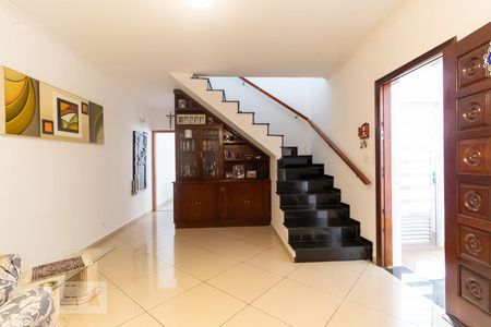 Casa à venda com 180m², 3 quartos e 2 vagasSala