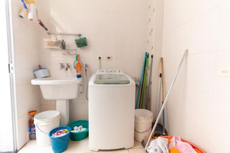 Casa à venda com 180m², 3 quartos e 2 vagasÁrea de Serviço