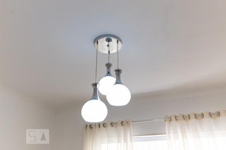 Casa à venda com 180m², 3 quartos e 2 vagasDetalhe Sala