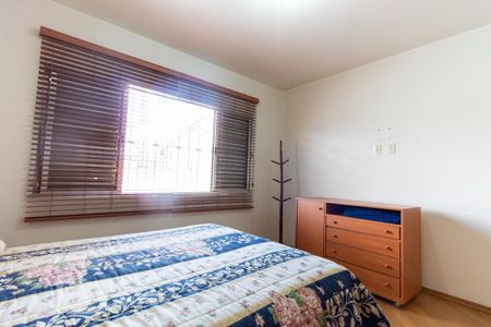 Casa à venda com 180m², 3 quartos e 2 vagasSuíte