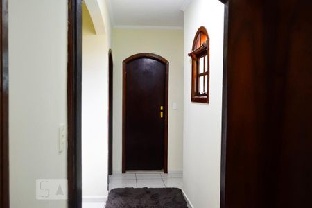 Casa à venda com 240m², 3 quartos e 4 vagas Casa à venda com 240m², 3 quartos e 4 vagasCorredor Piso Superior