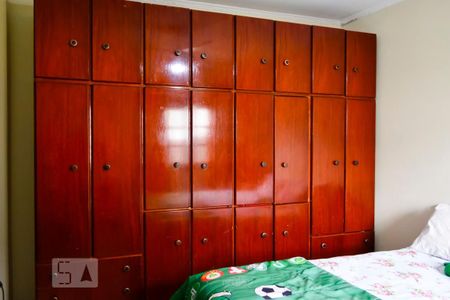 Casa à venda com 240m², 3 quartos e 4 vagas Casa à venda com 240m², 3 quartos e 4 vagasQuarto 2 - Armários