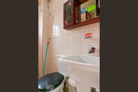 Apartamento à venda com 45m², 2 quartos e 1 vaga Apartamento à venda com 45m², 2 quartos e 1 vagaBanheiro