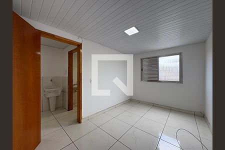 Quarto 1 de kitnet/studio para alugar com 1 quarto, 25m² em Parque Novo Oratório, Santo André