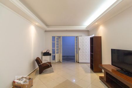 Casa à venda com 390m², 6 quartos e 4 vagasSala