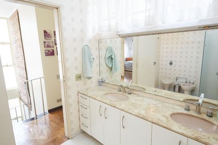 Casa à venda com 269m², 4 quartos e 4 vagasbanheiro 4