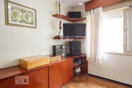 Casa à venda com 269m², 4 quartos e 4 vagasSala de TV