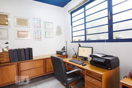 Casa à venda com 269m², 4 quartos e 4 vagasEscritório 4