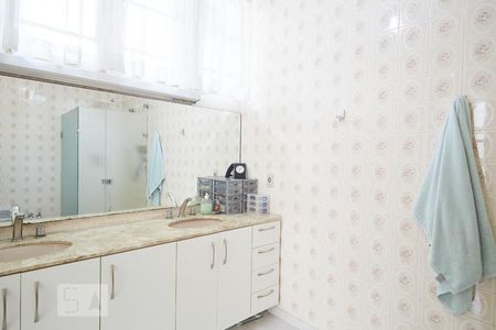 Casa à venda com 269m², 4 quartos e 4 vagasbanheiro 4