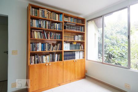 Casa à venda com 269m², 4 quartos e 4 vagasEscritório 1