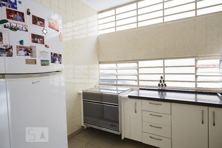 Casa à venda com 269m², 4 quartos e 4 vagasCozinha