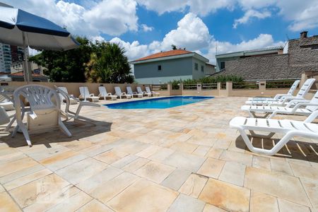 Apartamento à venda com 280m², 4 quartos e 4 vagas Apartamento à venda com 280m², 4 quartos e 4 vagasÁrea Comum - Piscina