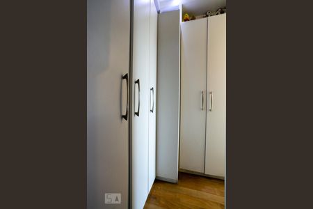 Apartamento à venda com 280m², 4 quartos e 4 vagas Apartamento à venda com 280m², 4 quartos e 4 vagasCloset do Quarto 1