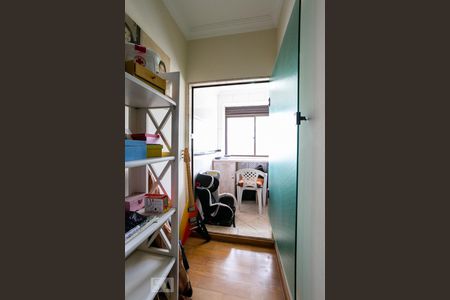 Apartamento à venda com 280m², 4 quartos e 4 vagas Apartamento à venda com 280m², 4 quartos e 4 vagasSuíte 2