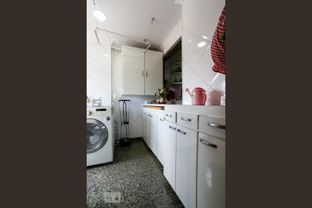 Apartamento à venda com 280m², 4 quartos e 4 vagas Apartamento à venda com 280m², 4 quartos e 4 vagasÁrea de Serviço