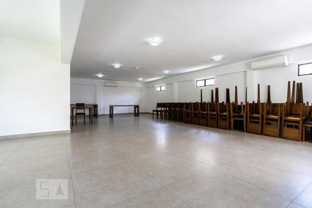 Apartamento à venda com 280m², 4 quartos e 4 vagas Apartamento à venda com 280m², 4 quartos e 4 vagasÁrea Comum - Salão de Festas