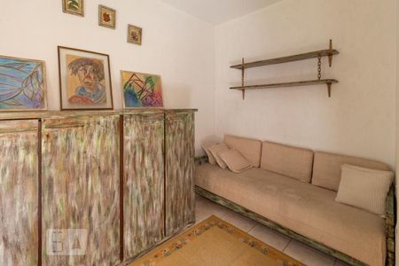 Casa à venda com 220m², 3 quartos e 3 vagasQuarto de Serviço