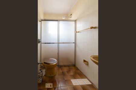 Casa à venda com 220m², 3 quartos e 3 vagasBanheiro 