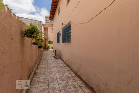Casa à venda com 220m², 3 quartos e 3 vagasCorredor
