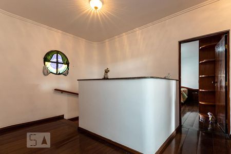 Casa à venda com 580m², 3 quartos e 8 vagas Casa à venda com 580m², 3 quartos e 8 vagasHall superior