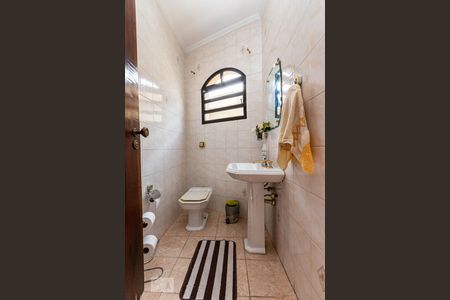 Casa à venda com 580m², 3 quartos e 8 vagas Casa à venda com 580m², 3 quartos e 8 vagasLavabo