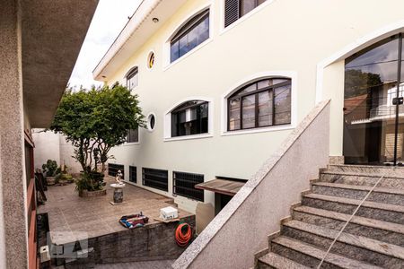 Casa à venda com 580m², 3 quartos e 8 vagas Casa à venda com 580m², 3 quartos e 8 vagasFachada