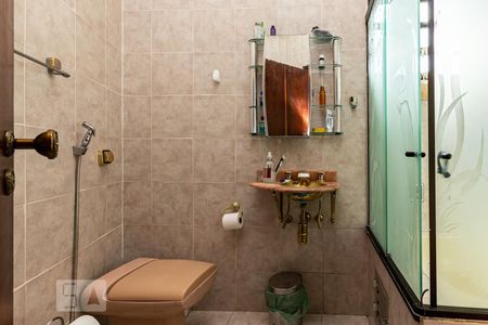 Casa à venda com 580m², 3 quartos e 8 vagas Casa à venda com 580m², 3 quartos e 8 vagasBanheiro