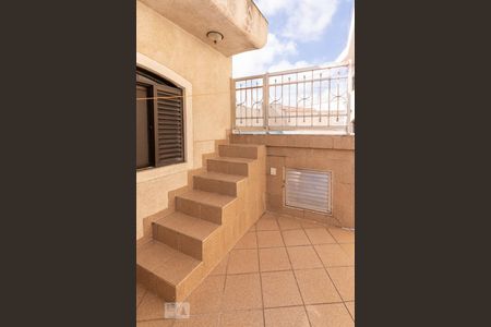 Casa à venda com 580m², 3 quartos e 8 vagas Casa à venda com 580m², 3 quartos e 8 vagasAcesso piscina