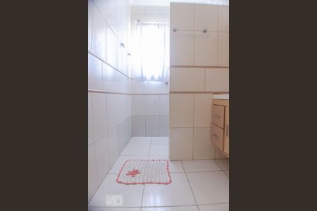 Casa à venda com 297m², 4 quartos e 5 vagas Casa à venda com 297m², 4 quartos e 5 vagasBanheiro 2