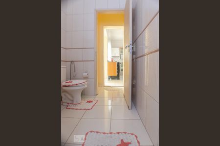 Casa à venda com 297m², 4 quartos e 5 vagas Casa à venda com 297m², 4 quartos e 5 vagasBanheiro 2