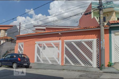 Casa à venda com 297m², 4 quartos e 5 vagas Casa à venda com 297m², 4 quartos e 5 vagasFachada