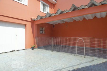 Casa à venda com 297m², 4 quartos e 5 vagas Casa à venda com 297m², 4 quartos e 5 vagasFrente da casa