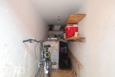 Casa à venda com 297m², 4 quartos e 5 vagas Casa à venda com 297m², 4 quartos e 5 vagasDepósito