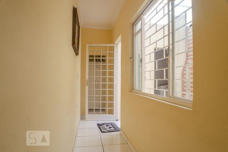 Casa à venda com 297m², 4 quartos e 5 vagas Casa à venda com 297m², 4 quartos e 5 vagasCorredor