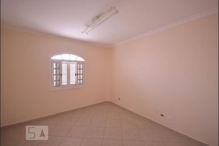 Casa para alugar com 556m², 6 quartos e 4 vagas Casa para alugar com 556m², 6 quartos e 4 vagasQuarto 2 Edícula