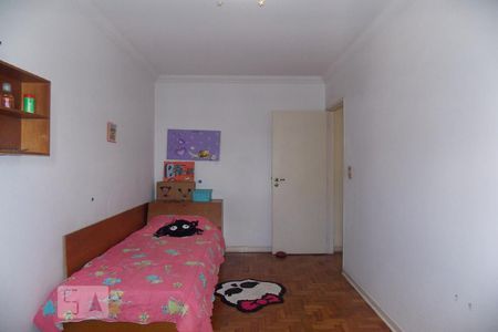 Casa à venda com 230m², 5 quartos e 3 vagas Casa à venda com 230m², 5 quartos e 3 vagasQuarto 3