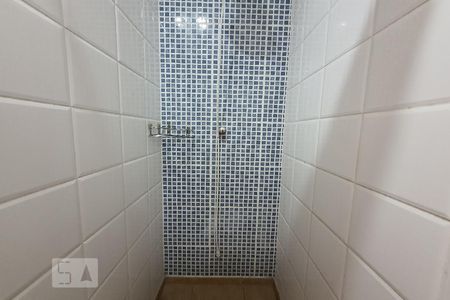 Casa à venda com 230m², 5 quartos e 3 vagas Casa à venda com 230m², 5 quartos e 3 vagasÁrea de Serviço